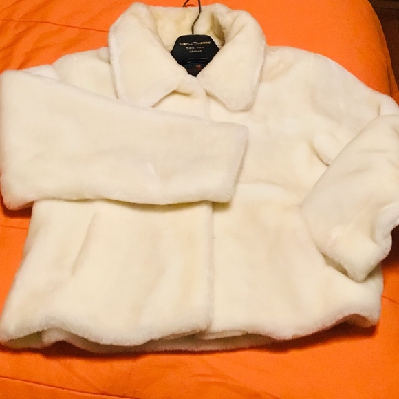 Wonderful thick, Soft white faux fur jacket - Picture 1 of 8